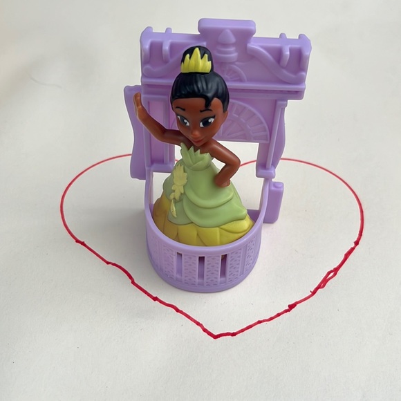 Princess Tiana McDonald’s toy 2021 - Picture 1 of 5